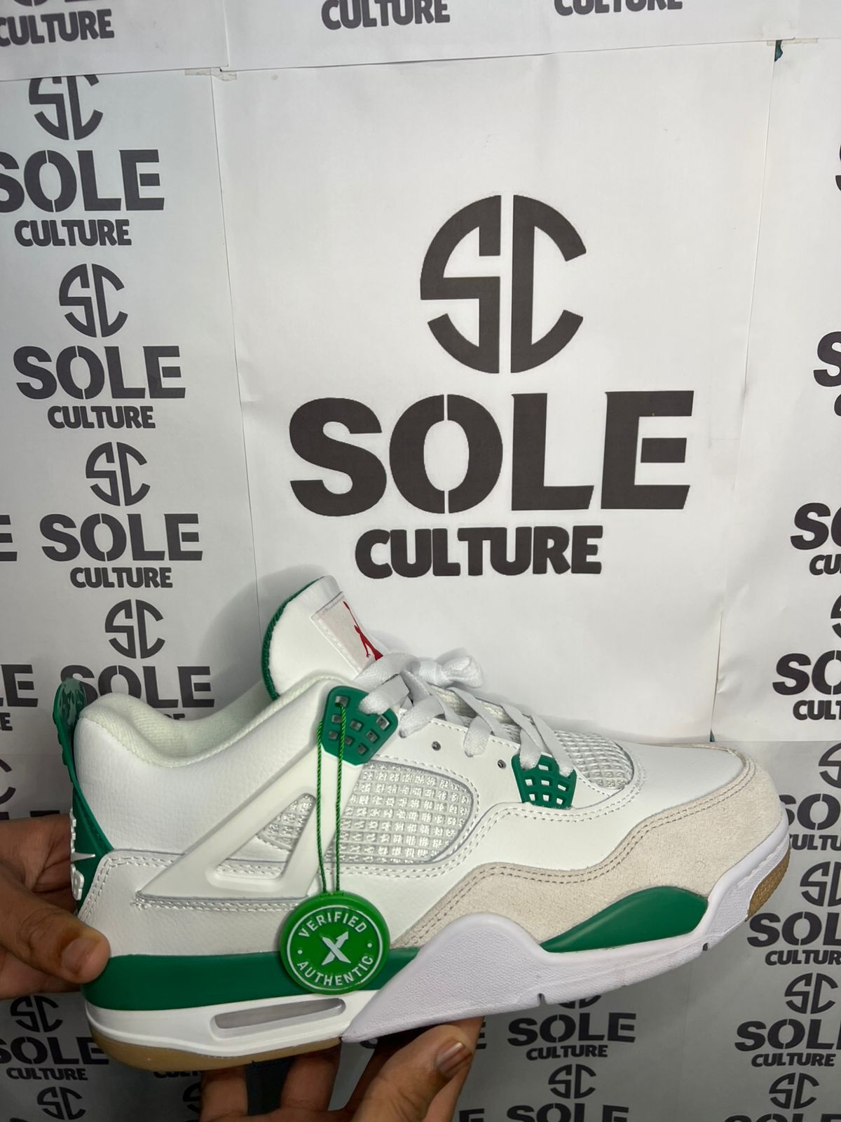 Air Jordan 4 SB "Pine Green"